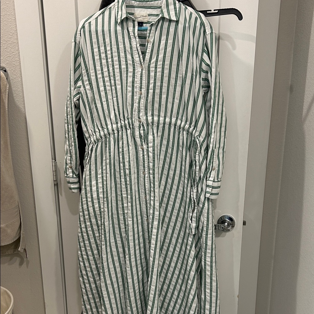 Universal Thread Green and White Long Sleeve Shirt Dress